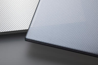 ViviTela Mesh glass shown in Reflect configuration with Pointed Twill interlayer