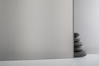 ViviTela Mesh glass shown in Reflect configuration with Pointed Twill interlayer