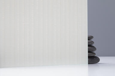ViviTela Loom glass shown in Reflect configuration with Abaca interlayer