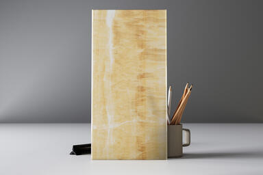 ViviStone Honey Onyx glass shown in View configuration with Standard finish