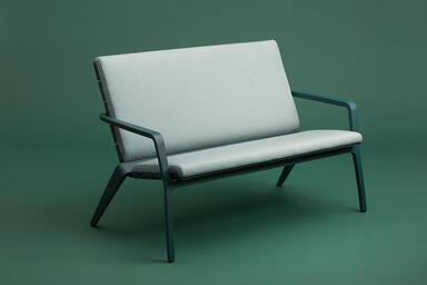 Vaya Textile Bench shown with Deep Ocean Texture powdercoated frame 