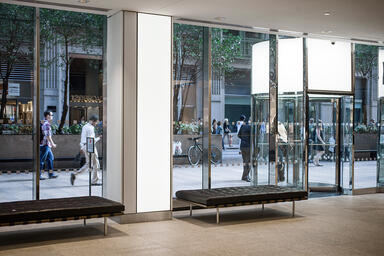 LEVELe Column System, LightPlane Panels with ViviChrome Chromis glass with White