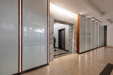 Feature walls with ViviGraphix Graphica glass in Reflect configuration with cust