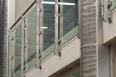 LEVELc Column System in Stainless Steel with Sandstone finish