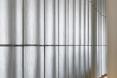 Feature wall with CastGlass Classic Levels glass in Hikaru texture + custom