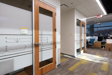 Partition walls and doors in ViviGraphix Graphica glass in View configuration