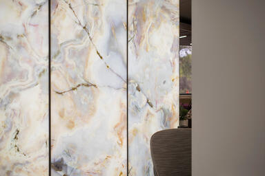 LightPlane Panels in ViviStone Opal Onyx glass with Pearlex+ finish 