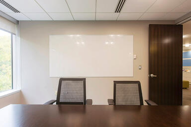 Whiteboard in ViviChrome Scribe glass with White interlayer and Standard finish 